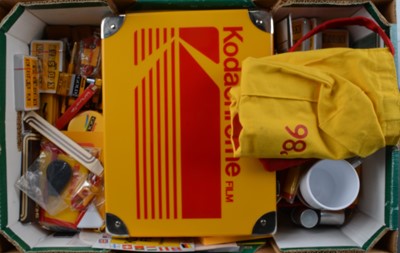 Lot 363 - A Tray of Kodak Branded Items
