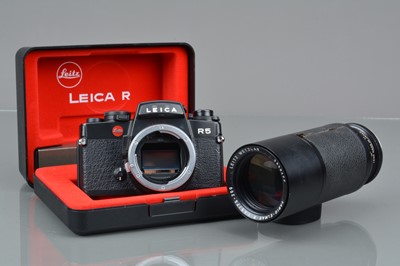Lot 427 - A Leitz Wetzlar Leica R5 SLR Camera