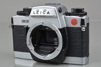 Lot 430 - A Leica R7 SLR Camera Body