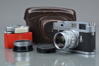 Lot 465 - A Leitz Wetzlar Leica M2 Rangefinder Camera