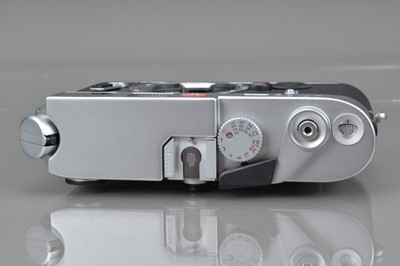 Lot 476 - A Leica M6 Rangefinder Camera body