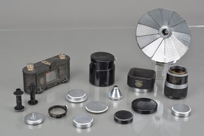 Lot 585 - Leitz Accessories