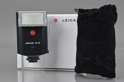 Lot 610 - A Leica SF 20 Flash unit