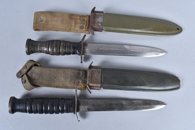 Lot 871 - A WWII US M3 Combat knife by Case