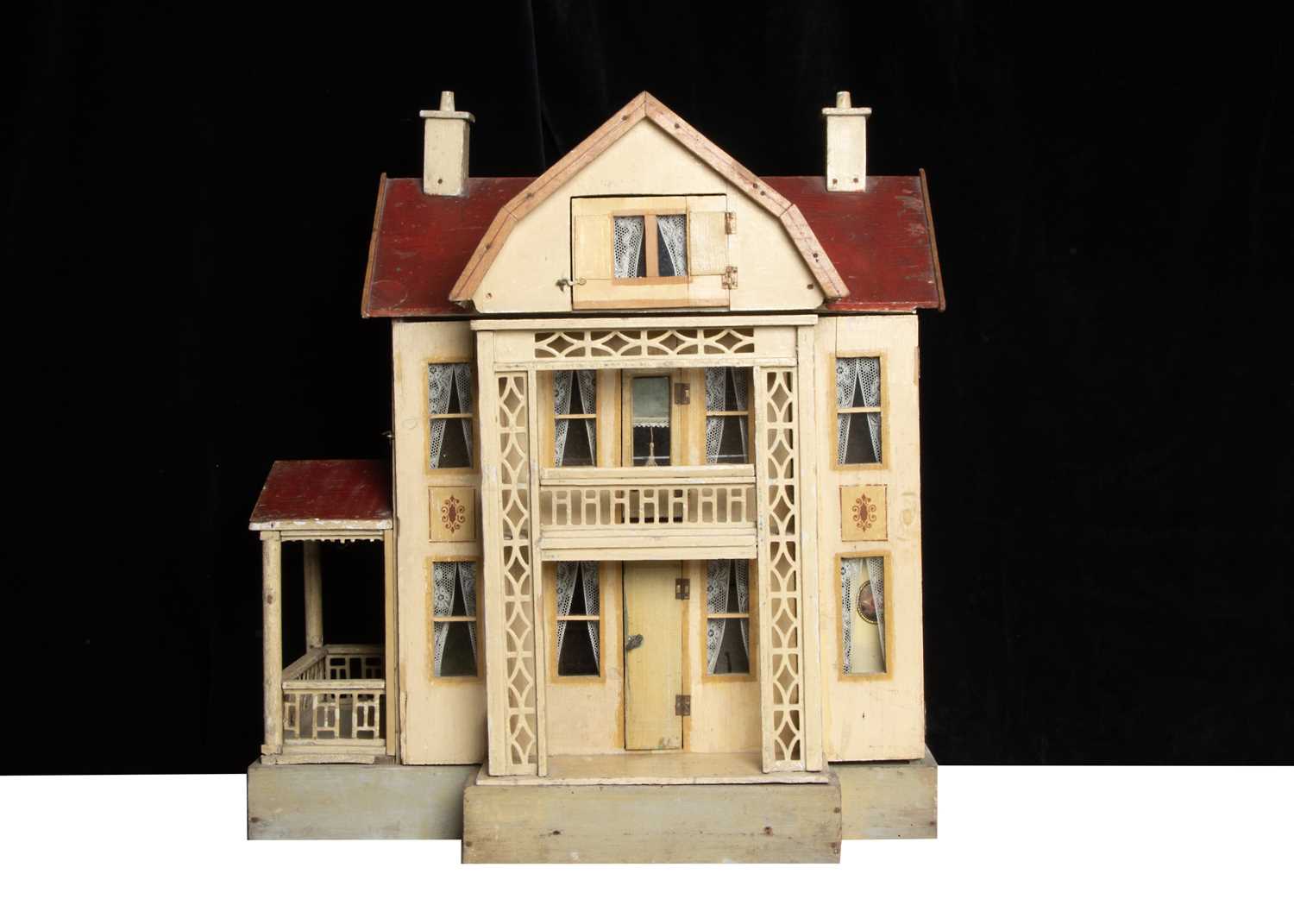 Lot 27 - A Gottschalk Jurgenstil red roof wooden dolls’ house No. 5463