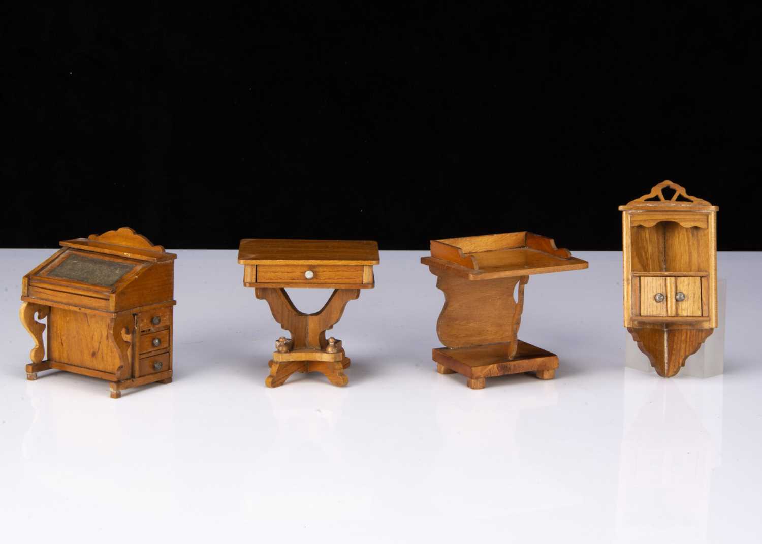 Lot 84 - Schneegas dolls’ house furniture