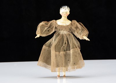 Lot 97 - An early 19th century Grodnerthal dolls’ house doll