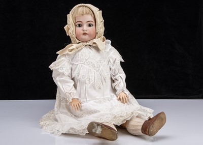Lot 155 - A large Simon & Halbig for Kammer & Reinhardt child doll