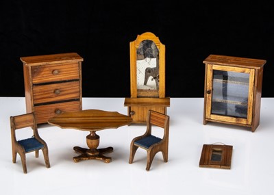 Lot 321 - German 19th century grained dolls’ house furniture