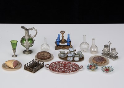 Lot 333 - Dolls’ house tablewares