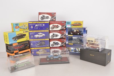 Lot 22 - Modern Diecast Private and Commercial Vehicles (21)