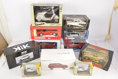 Lot 31 - 1:18/16 Scale Vintage and Modern Cars, and 1:6 Scale Vespa (11)