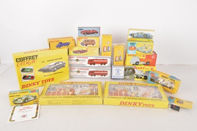 Lot 42 - Dinky Corgi and Mercury Re Issue Diecast Models and Accessories (18)