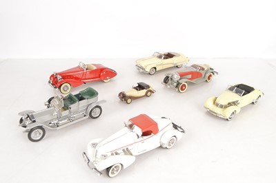 Lot 121 - Franklin Mint and Danbury Mint 1:24 Scale Vintage Cars (7)