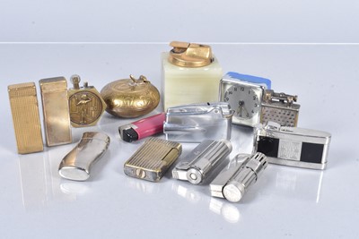 Lot 279 - A collection of pocket lighters