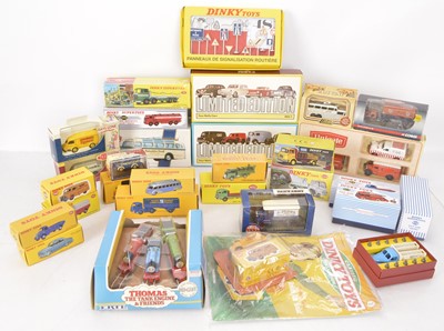 Lot 170 - Modern Diecast Vintage Private and Commercial Vehicles (30)