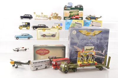 Lot 185 - Boxed Modern Diecast and Postwar Unboxed Diecast Vehicles (27)