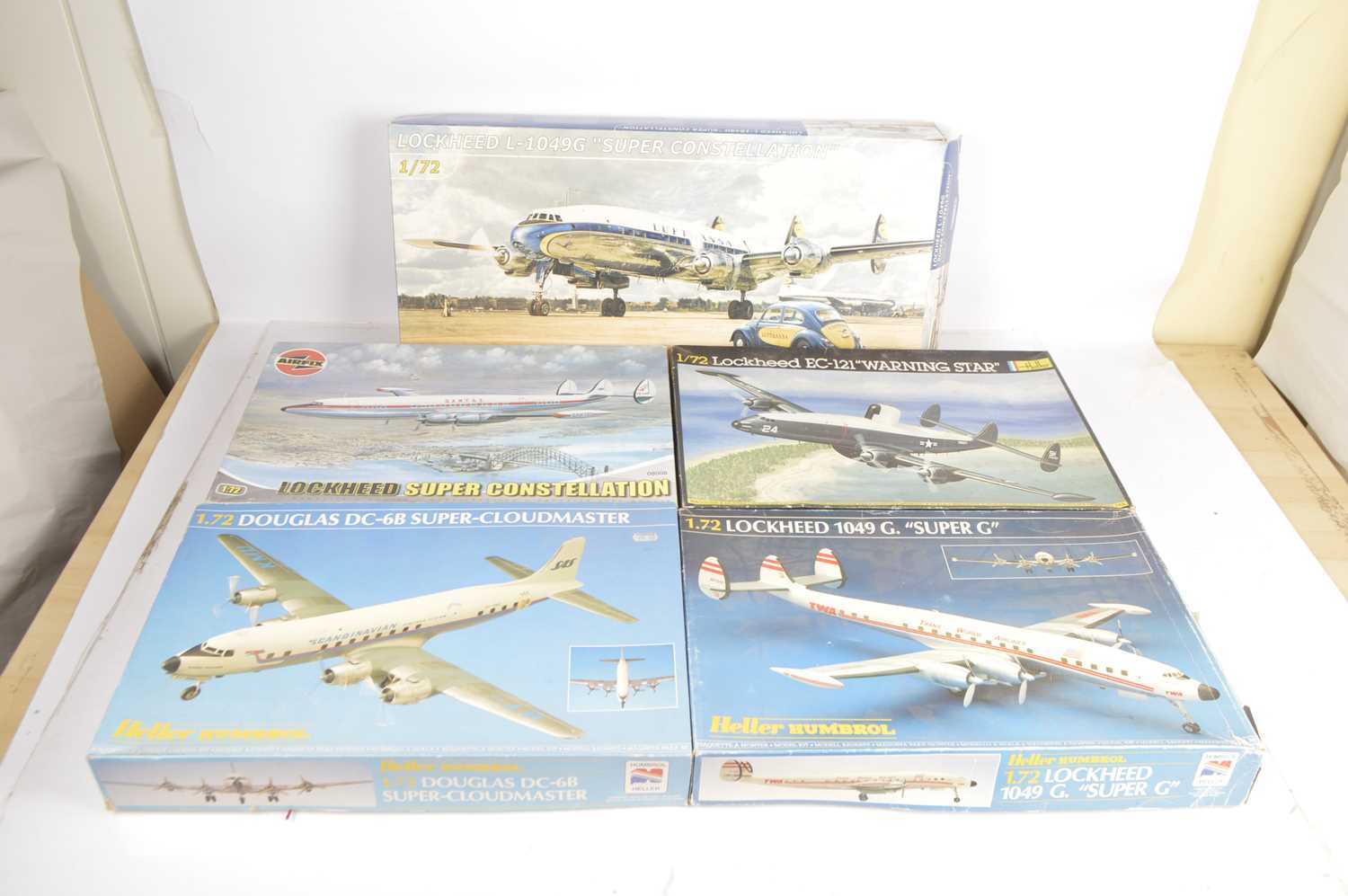 Lot 319 - Unbuilt Heller Airfix plastic Aircraft kits