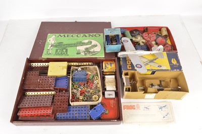 Lot 439 - Early post-war Meccano Accessory Sets 4 and 4a Electric Motor and Frog Aircraft