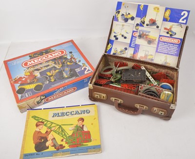 Lot 460 - Small collection of loose 1950's-60's Meccano and boxed Modern Meccano Set No 2 (qty)