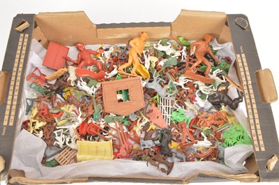 Lot 512 - Timpo Kellogg's Britains Hong Kong Wild West plastic figures and animals (qty)