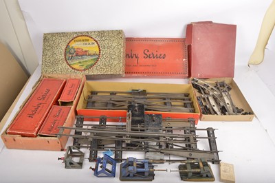 Lot 652 - Hornby 0 Gauge clockwork Parallel Crossover points and various empty boxes and  Bassett-Lowke braking rail