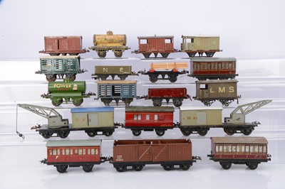 Lot 669 - Hornby 0 Gauge Rolling Stock for spares or repair (qty)