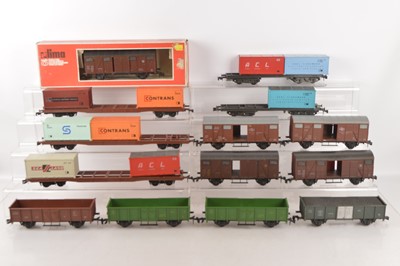 Lot 713 - Lima 0 Gauge Freightliner Container wagons Ferry Vans and continental Gondola bogie wagons, (14)