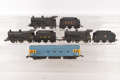 Lot 720 - Lima 0 Gauge Battery and 2-Rail black Class 3F Locomotives and Tenders and 2-Rail Class 33 (7 including Tenders)