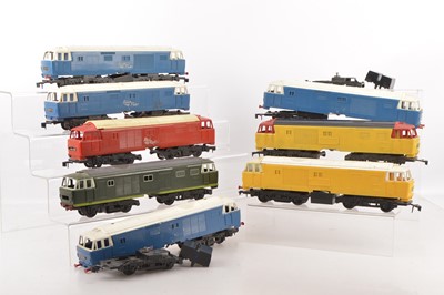 Lot 729 - Collection of Tri-ang Big Big and Novo 0 Gauge Hymek Diesels for repair or spares (8)