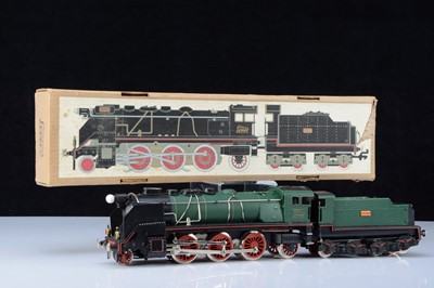 Lot 765 - 1980's boxed Paya 0 Gauge green Continental style 2-6-2  Locomotive and bogie Tender