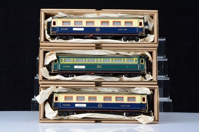 Lot 768 - 1980's boxed Paya PH 1376 0 Gauge Tinplate Spanish Railway Coaches all with Zaragoza Destination Boards (3)