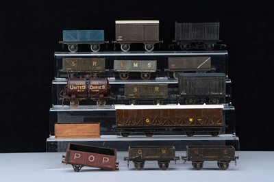 Lot 778 - Leeds MC and other makers 0 Gauge Goods wagons (14)