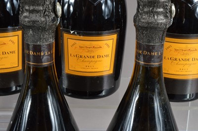 Lot 91 - Six bottles of Veuve Cliquot Ponsardin 'Le Grand Dame' Champagne 1995