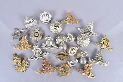 Lot 719 - An assortment of Volunteer Regiment badges