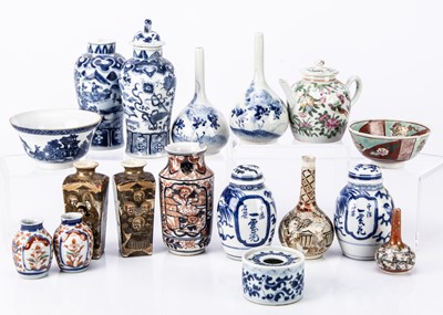 Lot 346 - 19th Century and Later Oriental Ceramics