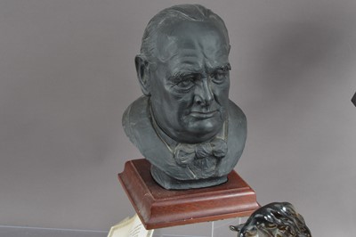 Lot 433 - A mixed lot of ceramics including a black basalt limited edition bust of Sir Winston Churchill by John Bromley (d 2013)