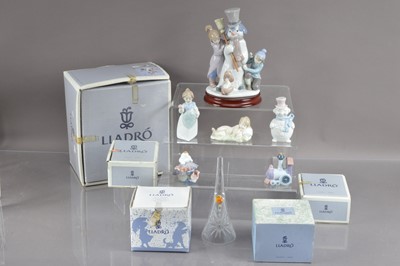 Lot 440 - A group of six Lladro Christmas related items including 'The Snow Man' 05713