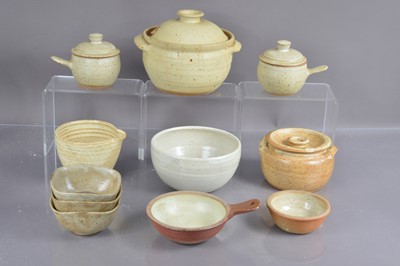 Lot 509 - A group of Winchcombe studio pottery items