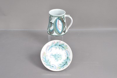 Lot 513 - An Aldermaston Pottery tankard and a shallow dish by the same