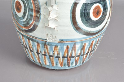 Lot 519 - A large studio pottery flaggon attributed to Ann Wrighton (1936-2021)
