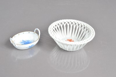 Lot 537 - Two small Herend porcelain basket shaped trinket pots