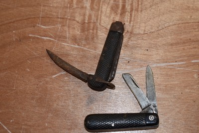 Lot 856 - An assortment of various Jack Knives