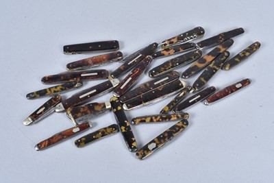 Lot 861 - An array of Tortoiseshell and Faux Tortoiseshell pocket knives