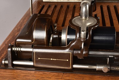 Lot 10 - An Edison Amberola V Phonograph