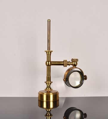 Lot 208 - An unusual 19th Century lacquered brass bulls-eye condenser