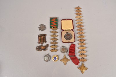 Lot 290 - An assortment of Nursing and Life Saving medallions