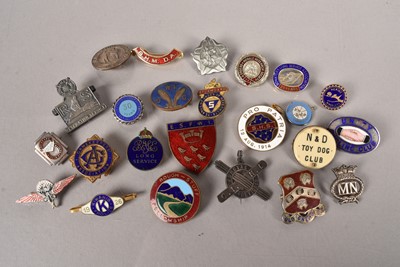 Lot 294 - A collection of cycling and other badges