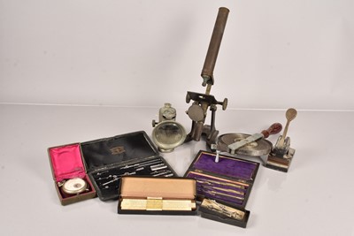 Lot 328 - An assortment of various items