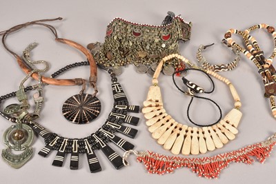 Lot 356 - An assortment of African and Middle Eastern jewellery